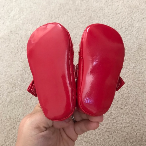 Shiny red Gymboree baby shoes - Picture 4 of 4